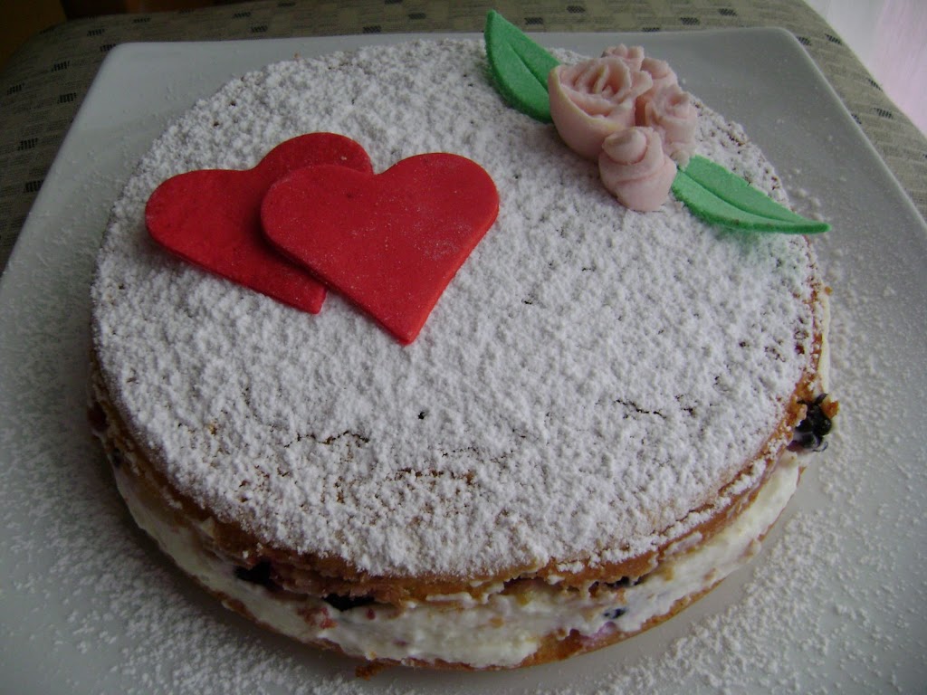 Torta al philadelphia e frutti di bosco e meme…già fatto