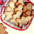 Omini di pan di zenzero gingerbread biscotti Natale regalare